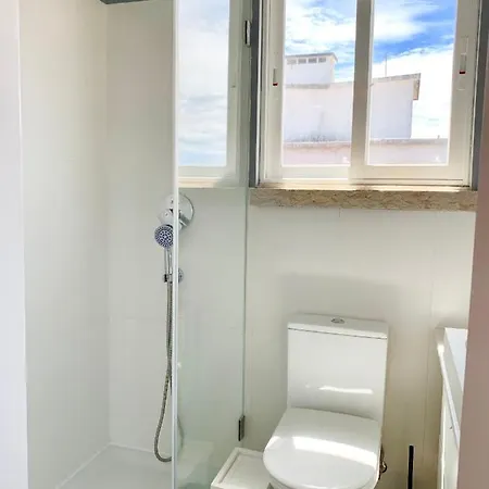 Out Roma Daire Lisboa